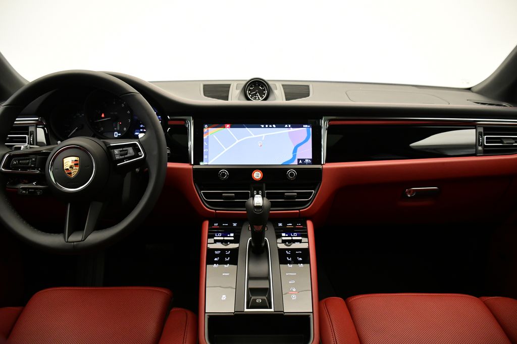 Thumbnail: 2026 Porsche Macan - 22