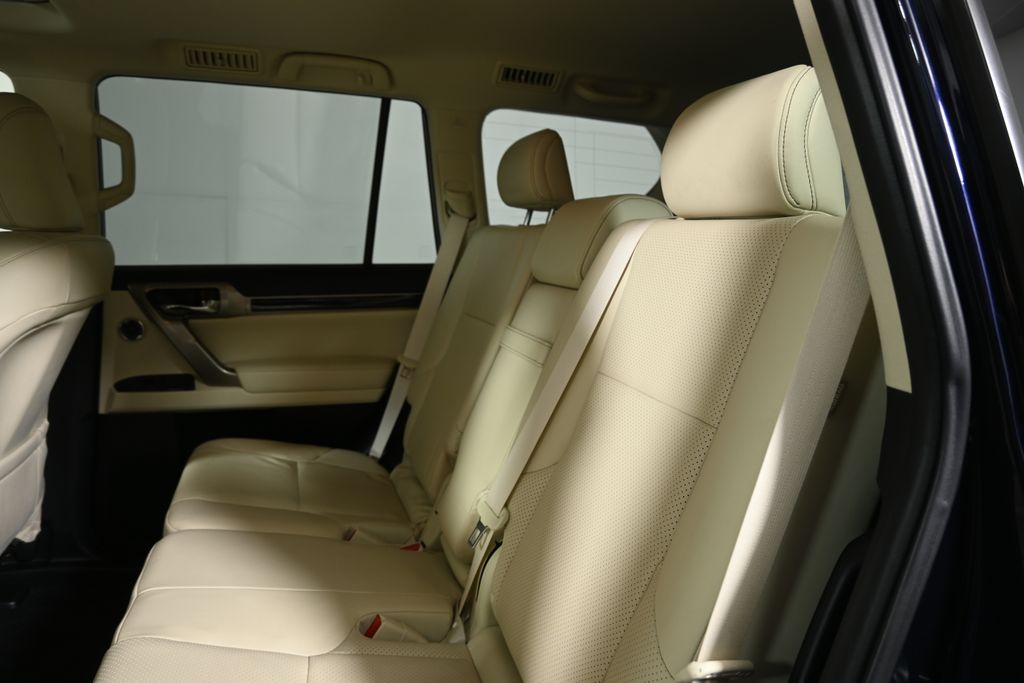 Thumbnail: 2020 Lexus GX - 4