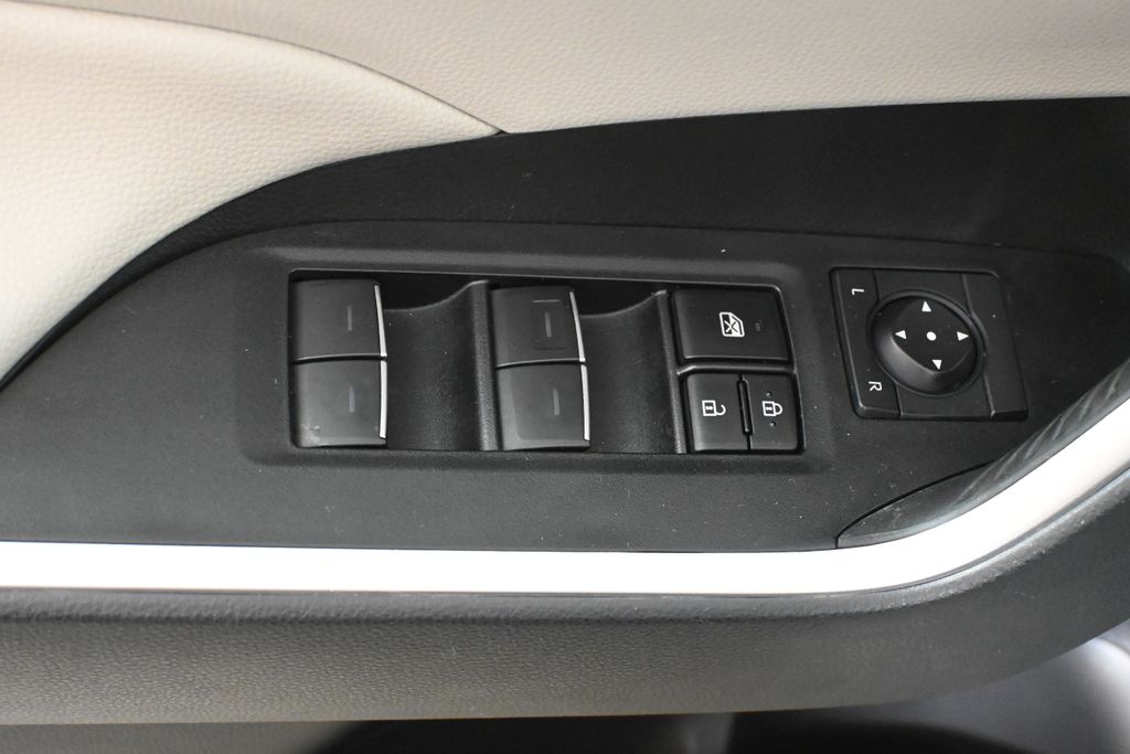 Thumbnail: 2024 Toyota RAV4 - 31