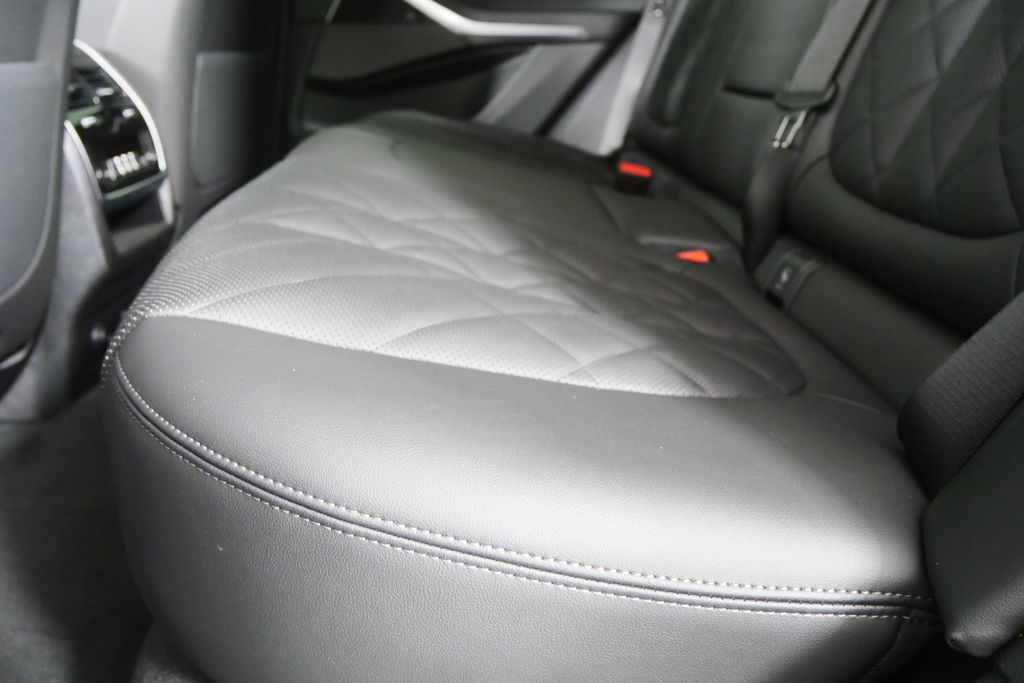 Thumbnail: 2026 BMW X5 - 15