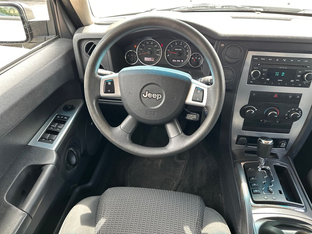 Used Car 2008 Jeep Commander  Sport For Sale Under $10,000 In Austin, Texas