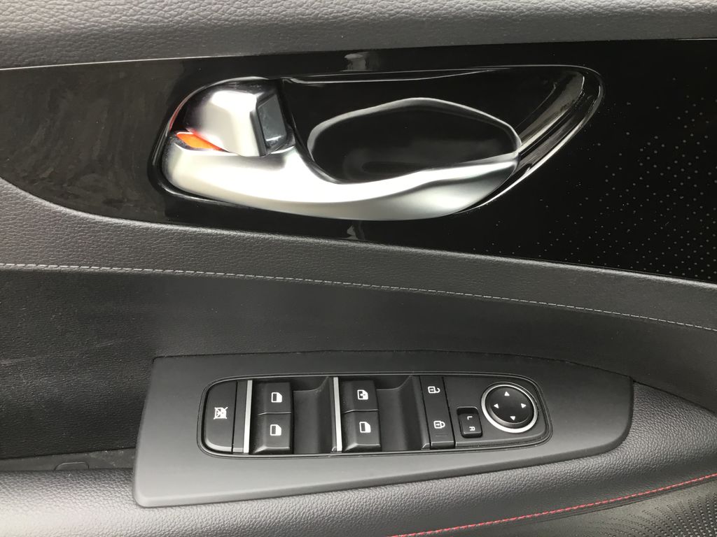 Thumbnail: 2022 Kia Forte - 18