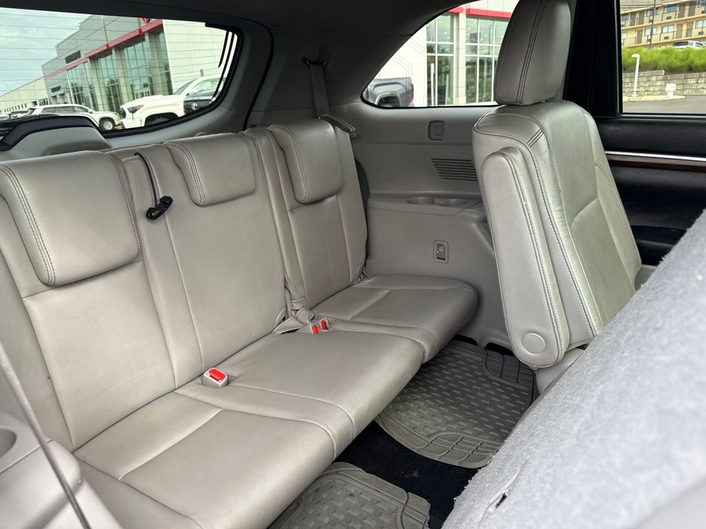 Used 2016 Toyota Highlander SUV