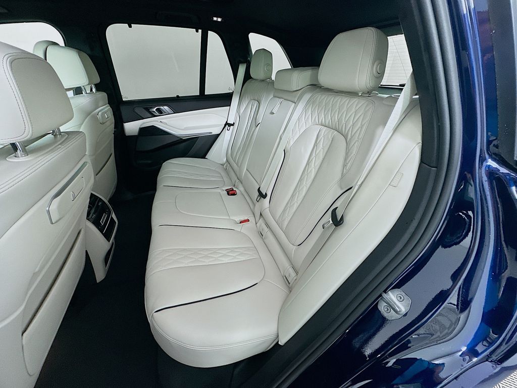 Thumbnail: 2026 BMW X5 - 17