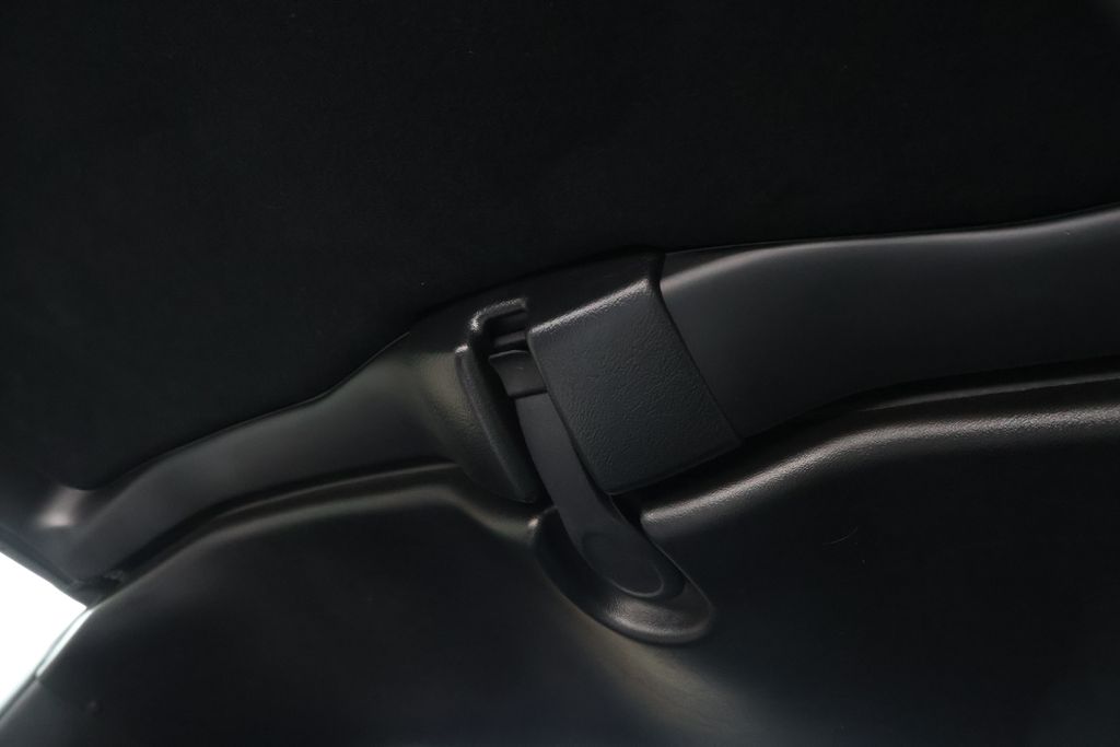 Thumbnail: 2002 Chevrolet Corvette - 28