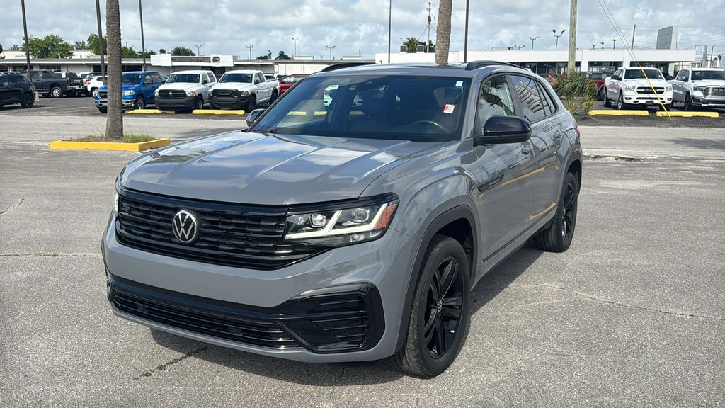 2023 Volkswagen Atlas Cross Sport 2.0T SEL R-Line Black 4MOTION's photo