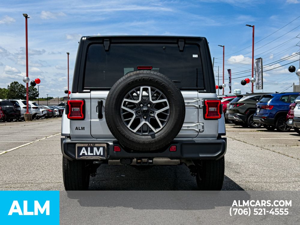 Used 2024 Silver Jeep Sahara image 6