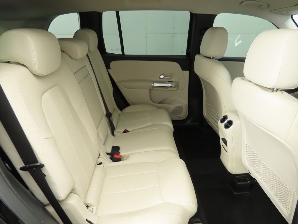 Thumbnail: 2022 Mercedes-Benz GLB - 20