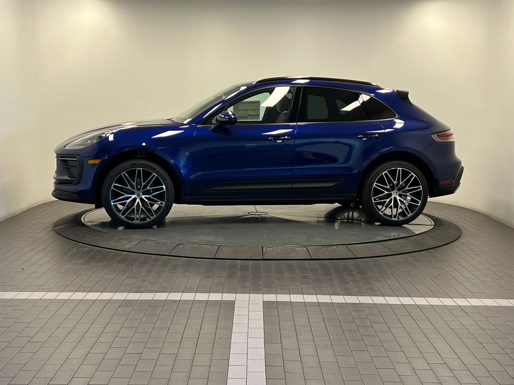 Thumbnail: 2026 Porsche Macan - 2