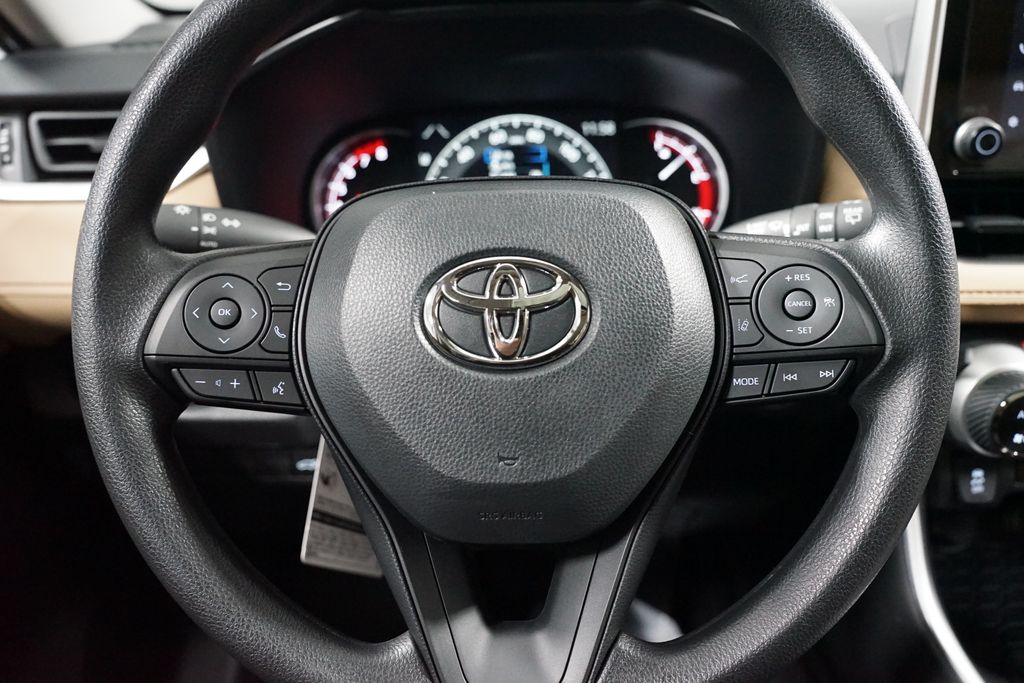 Thumbnail: 2025 Toyota RAV4 - 12