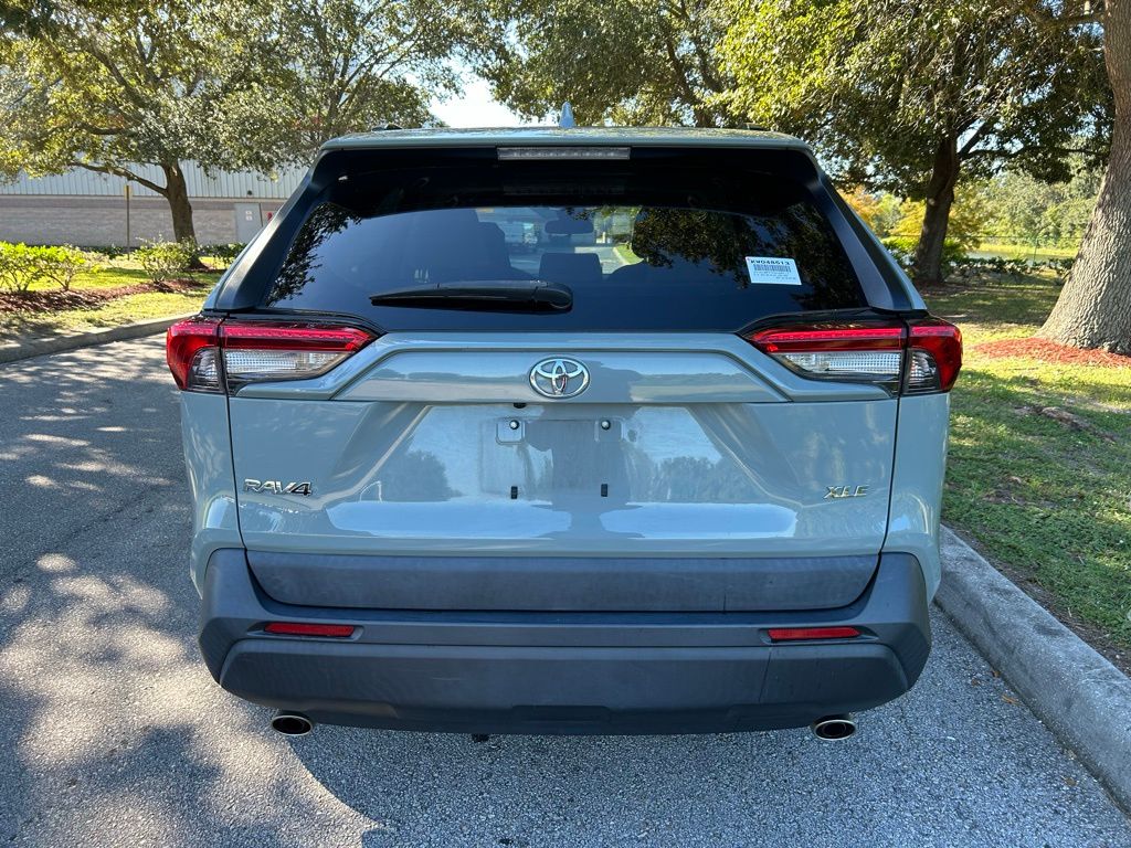 Thumbnail: 2019 Toyota RAV4 - 4
