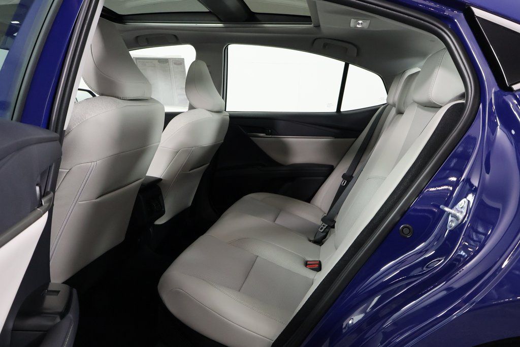 Thumbnail: 2025 Toyota Camry - 11