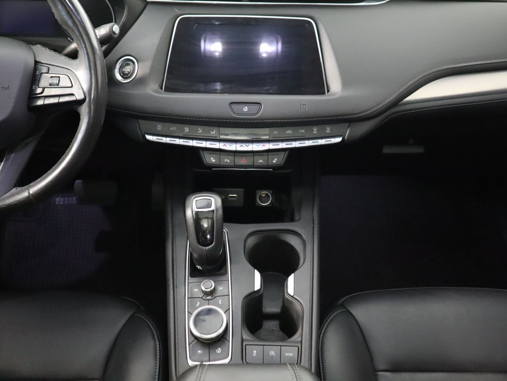 Thumbnail: 2019 Cadillac XT4 - 14