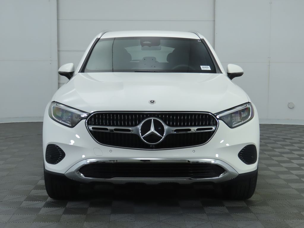 2024 Mercedes-Benz GLC 300 2