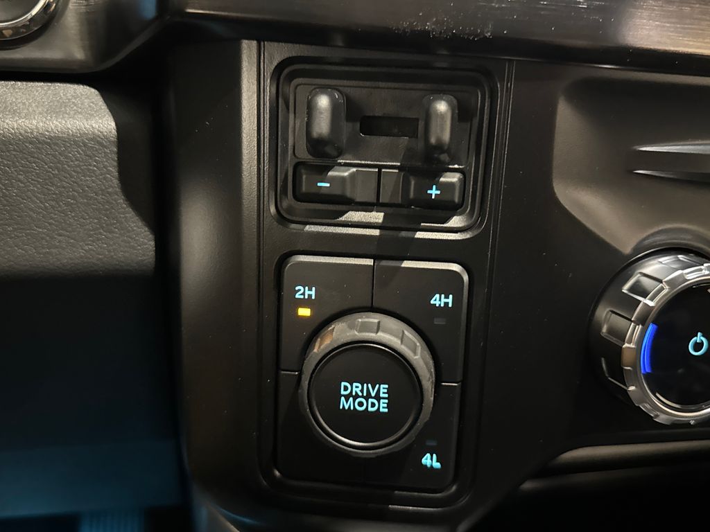 New 2026 Black Ford Lariat image 31