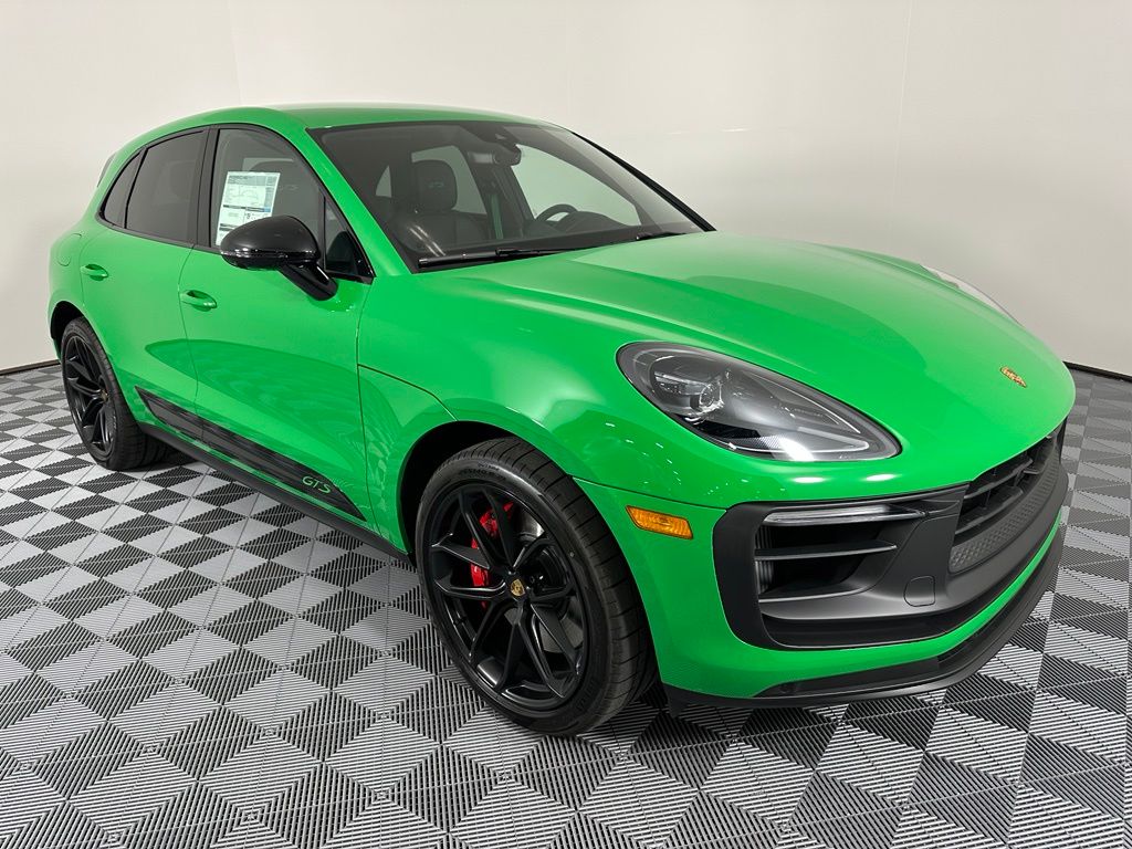 Thumbnail: 2026 Porsche Macan - 12