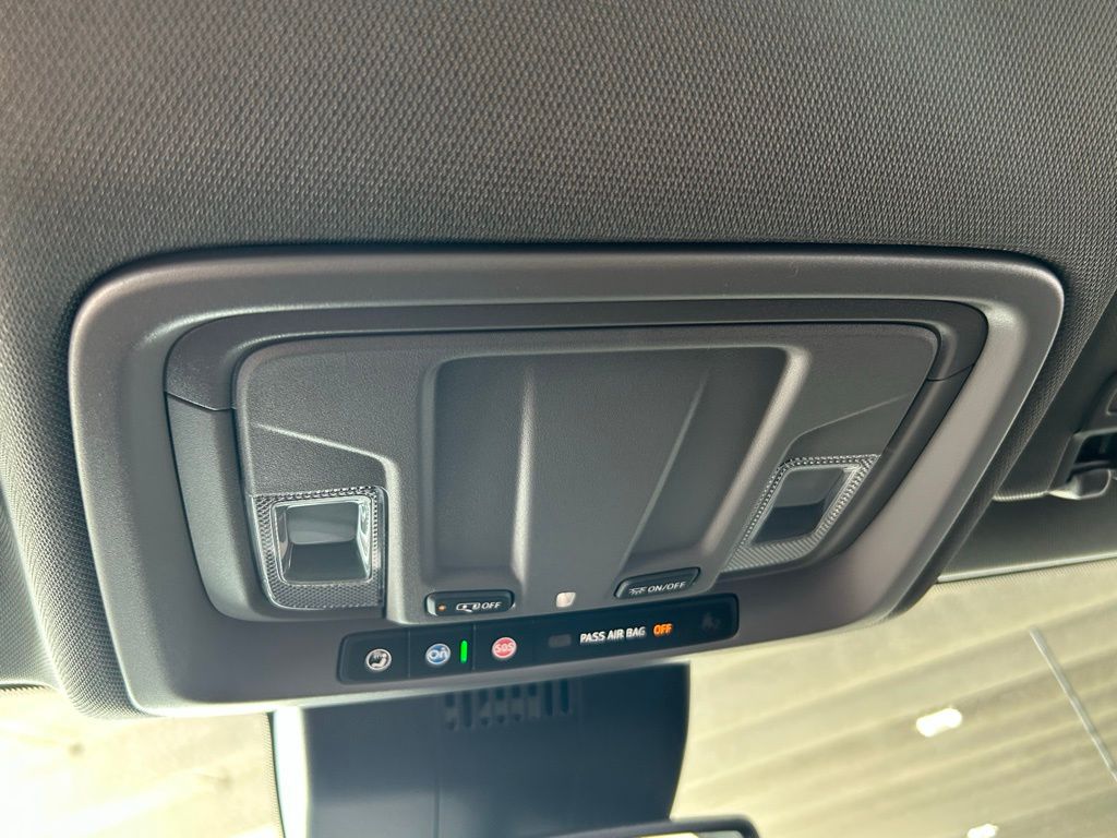 New 2026 Summit White Chevrolet Work Truck image 49