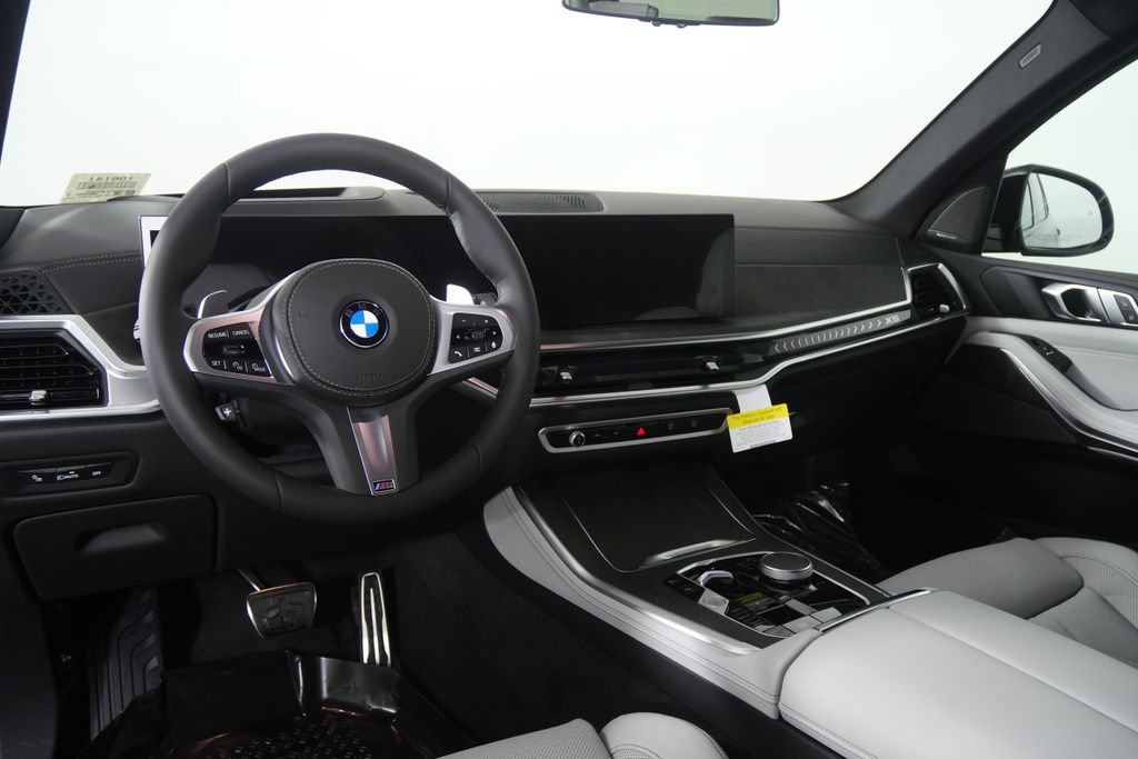 Thumbnail: 2026 BMW X5 - 17