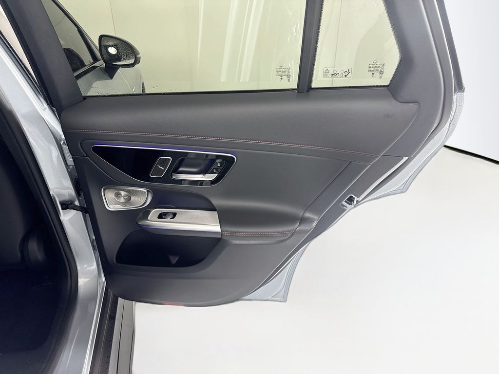 Thumbnail: 2027 Mercedes-Benz GLC - 27