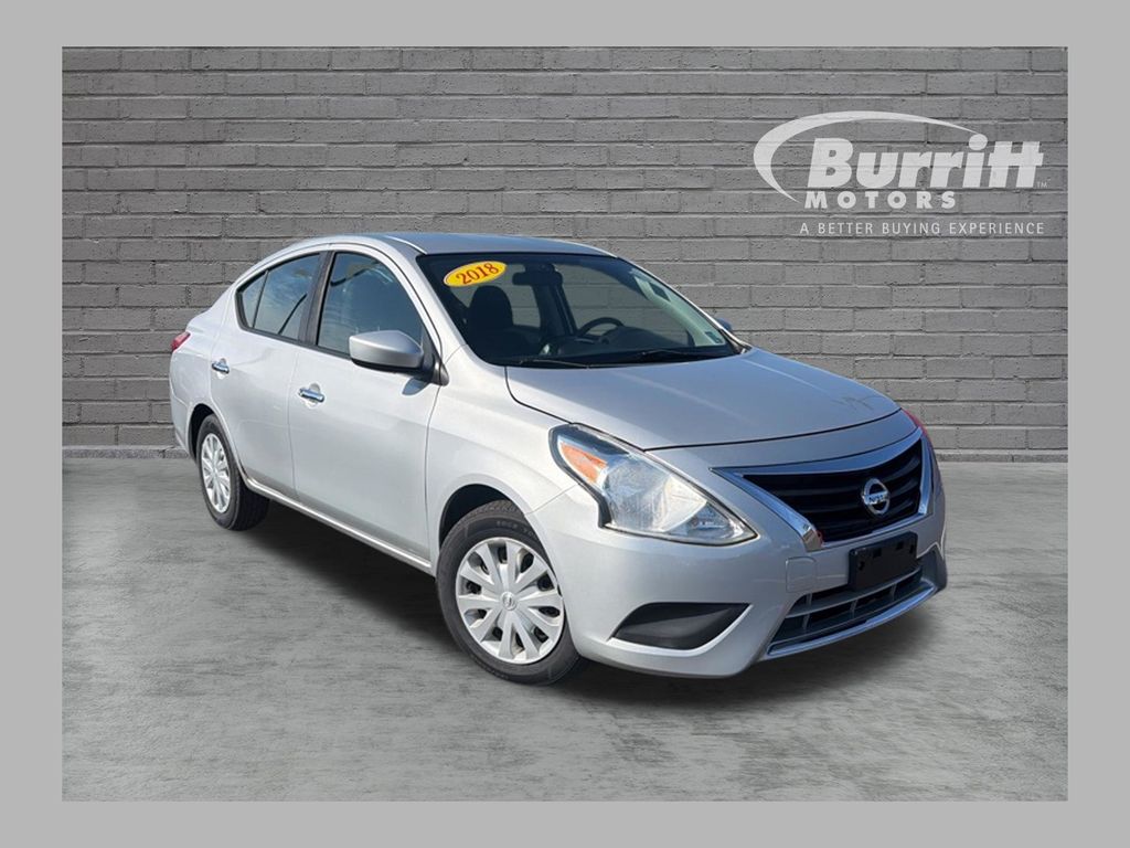 Brilliant Silver Metallic 2018 Nissan Versa Sedan Front-Wheel Drive Continuously Variable Transmission