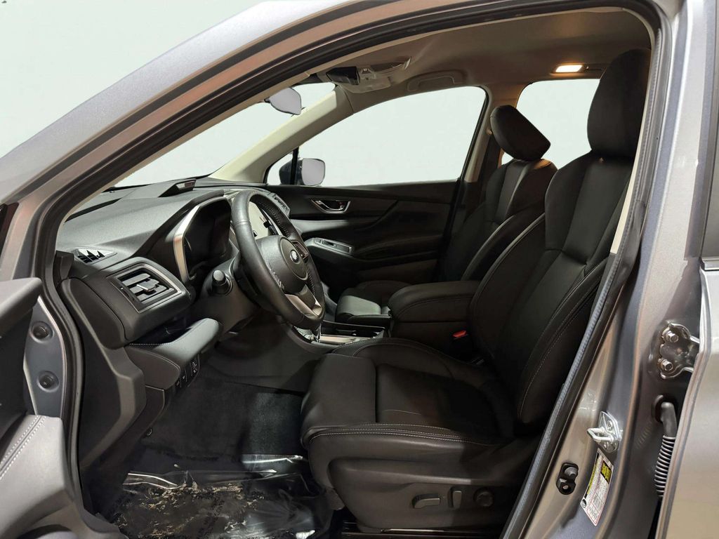 Used 2024 Ice Silver Metallic Subaru Limited image 22