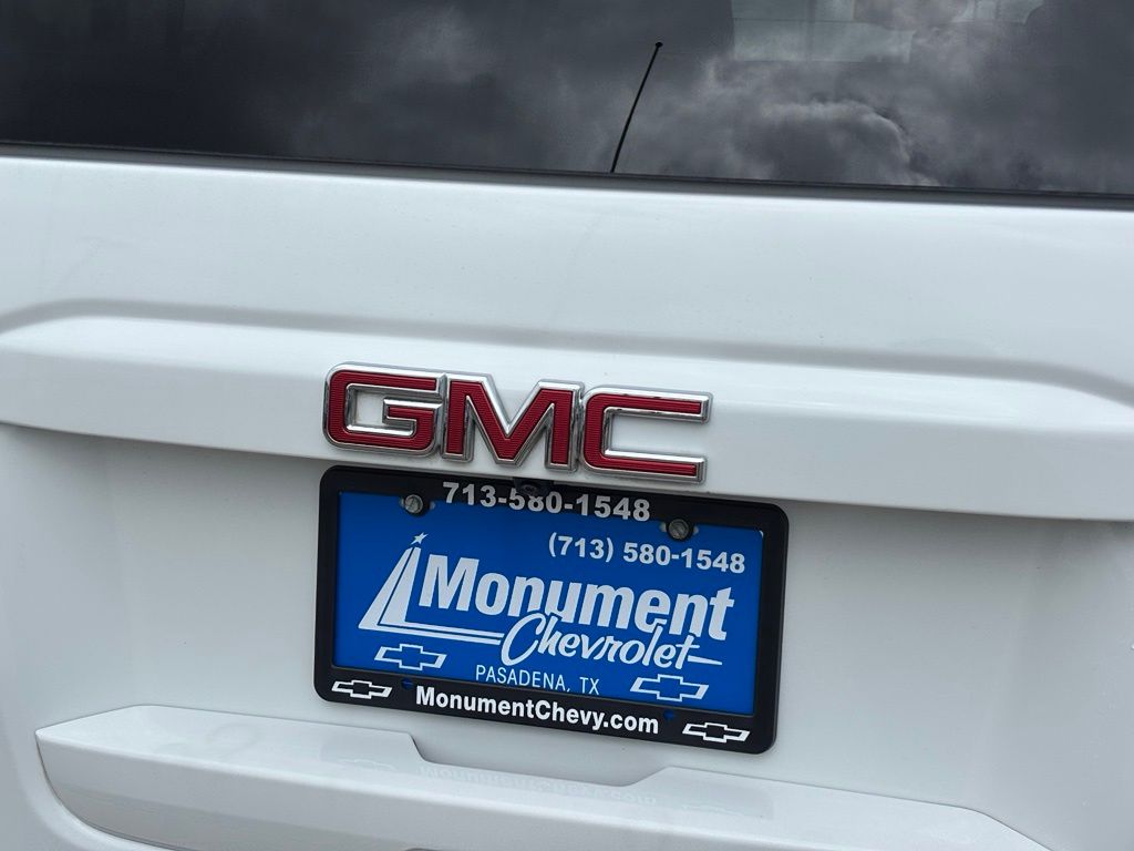 2019 GMC Yukon XL SLT White at Shottenkirk Kia Fort Bend