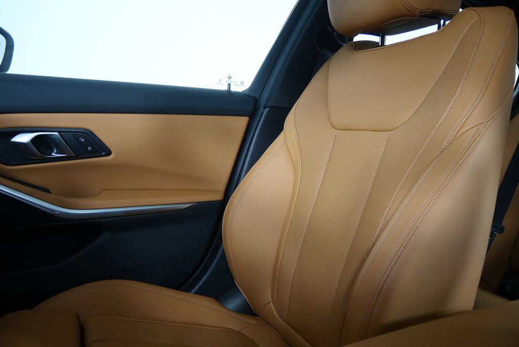 Thumbnail: 2025 BMW 3 Series - 29