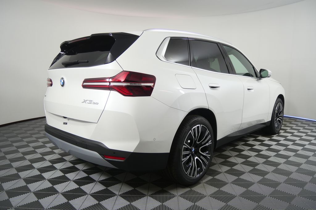 Thumbnail: 2026 BMW X3 - 3