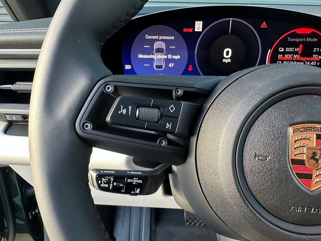 2024 Porsche Macan T 15