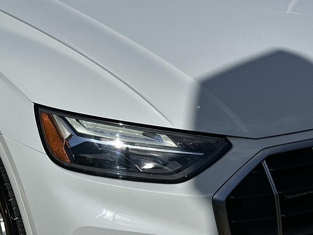 Thumbnail: 2021 Audi Q5 - 4