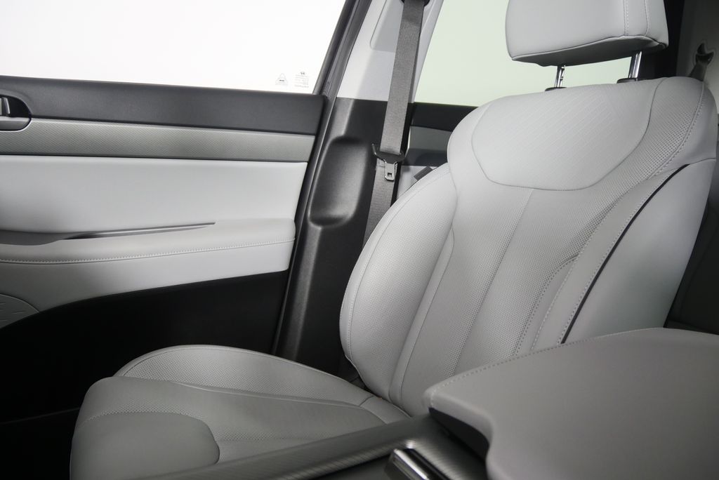 Thumbnail: 2025 Hyundai Palisade - 27