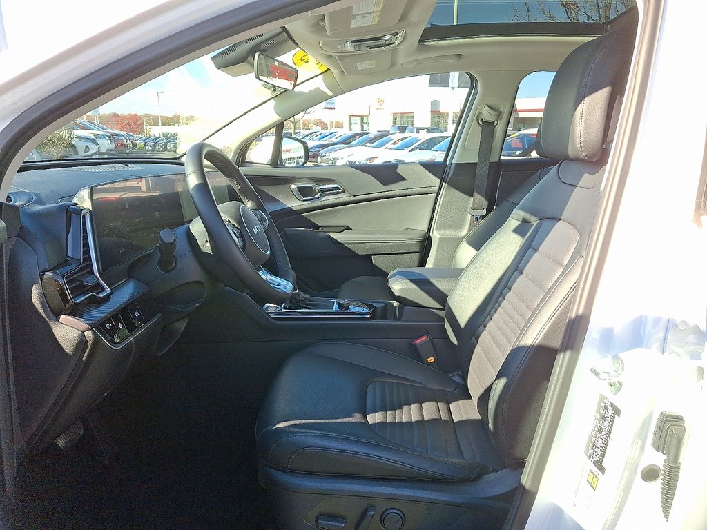 Thumbnail: 2023 Kia Sportage - 15