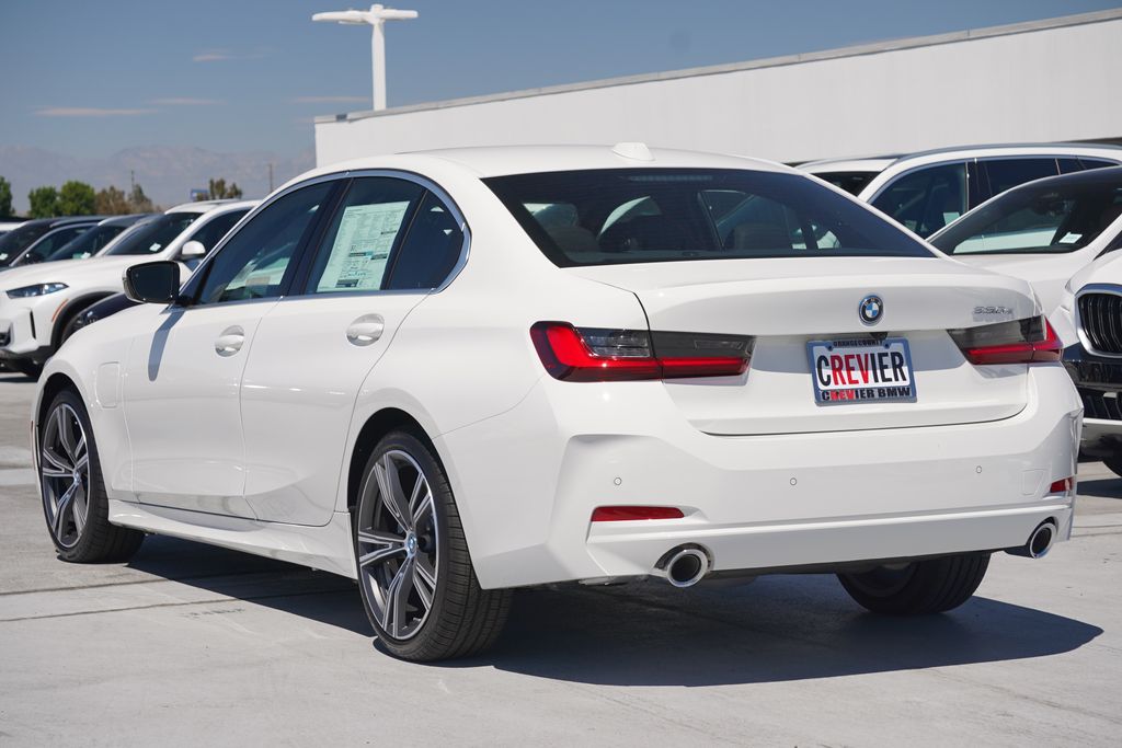 2024 BMW 3 Series 330e iPerformance 8