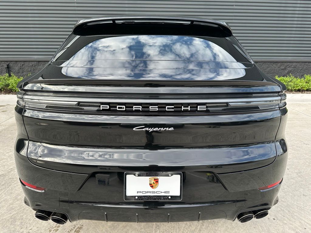 Thumbnail: 2025 Porsche  - 12