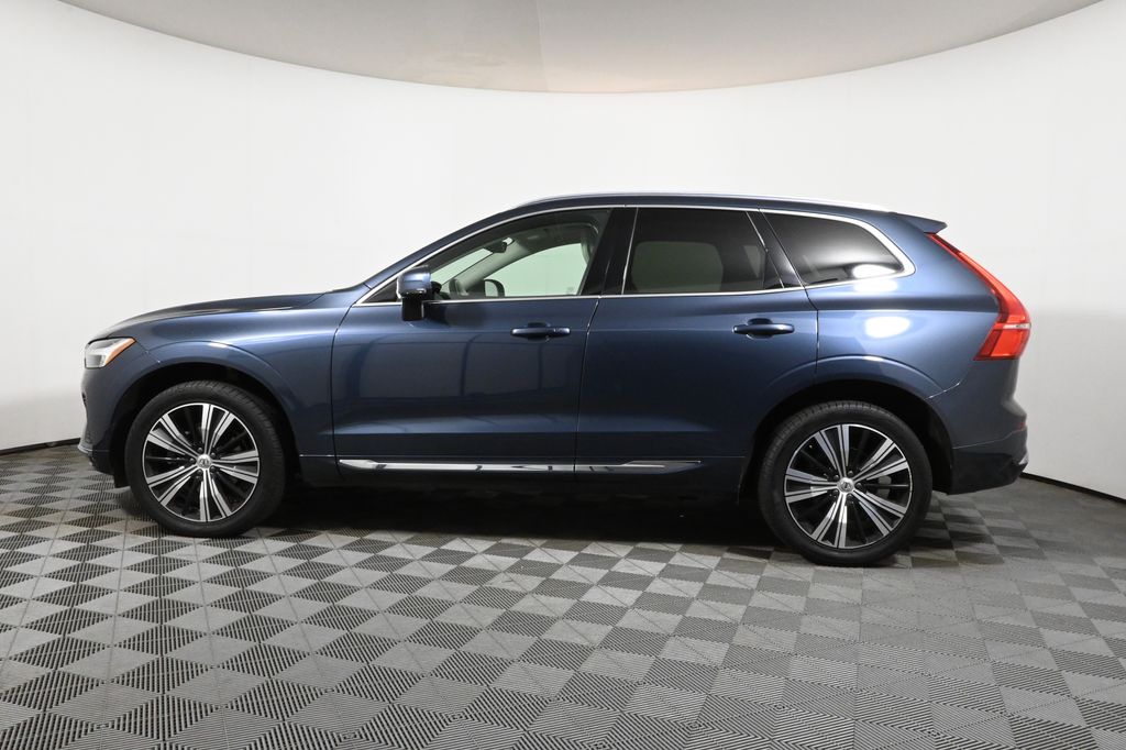 Thumbnail: 2022 Volvo XC60 - 2