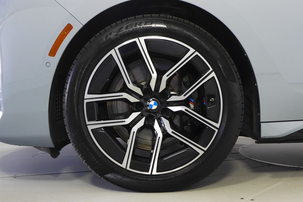 Thumbnail: 2023 BMW 7 Series - 5
