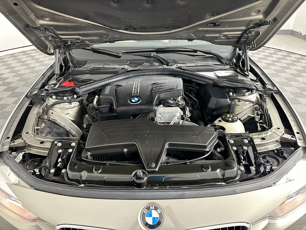 Thumbnail: 2016 BMW 3 Series - 30