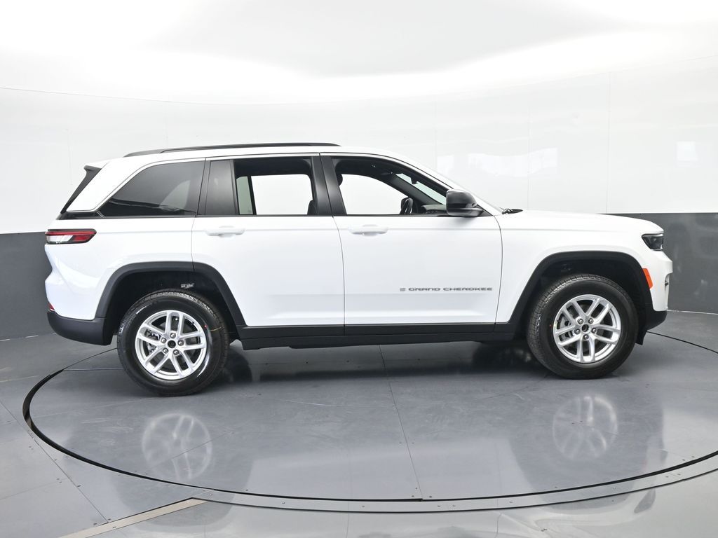 New 2026 Bright White Clearcoat Jeep Laredo image 7