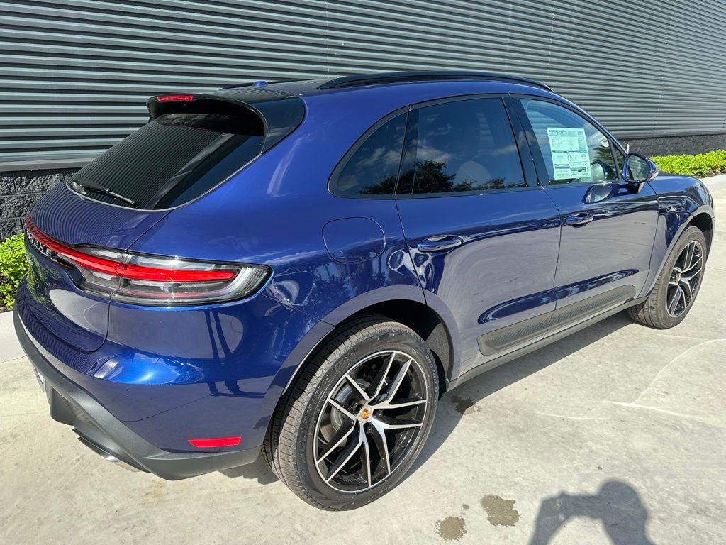 2025 Porsche Macan  7