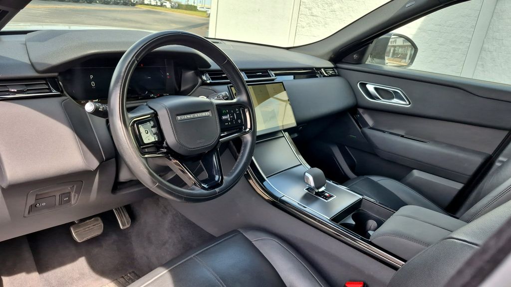 2025 Land Rover Range Rover Velar