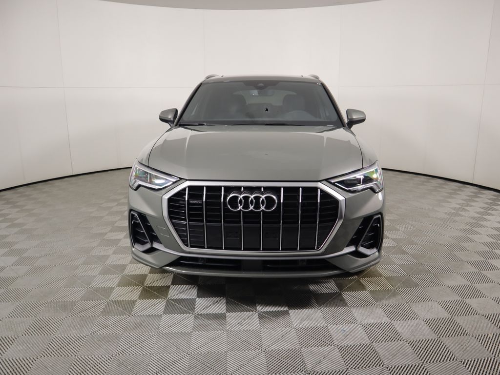 Thumbnail: 2025 Audi Q3 - 2