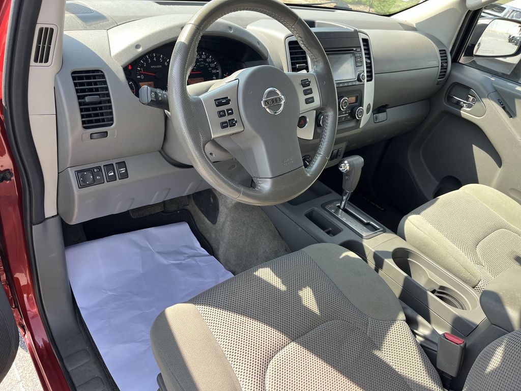 2016 Nissan Frontier SV photo