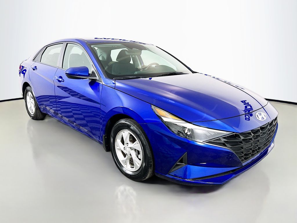 2023 Hyundai Elantra SE FWD
