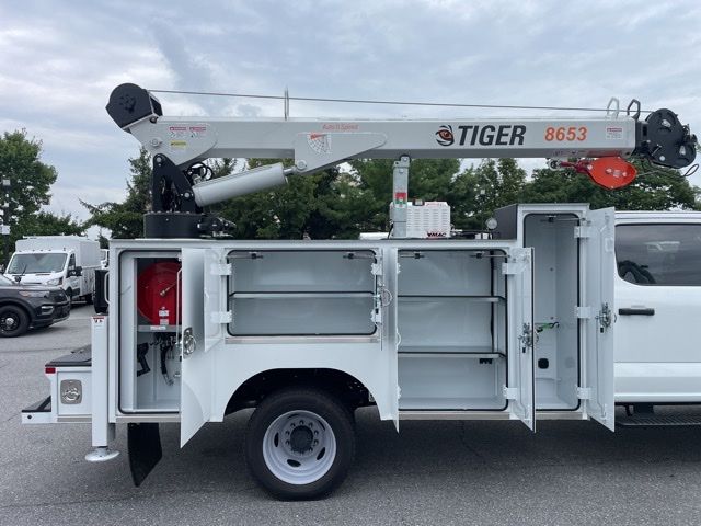 2025 Ford F-550 Chassis XL