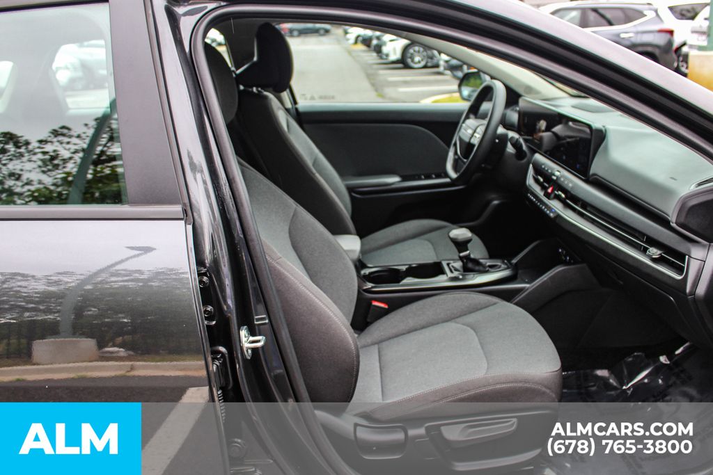 Used 2025 Gray Kia LXS image 21