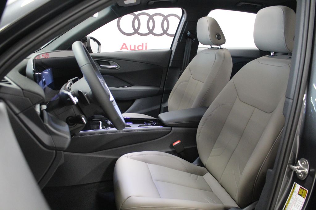 Thumbnail: 2026 Audi Q3 - 12