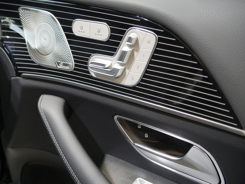 Thumbnail: 2026 Mercedes-Benz GLE - 29