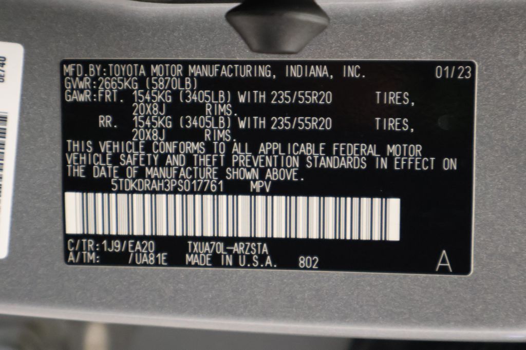 Thumbnail: 2023 Toyota Highlander - 17