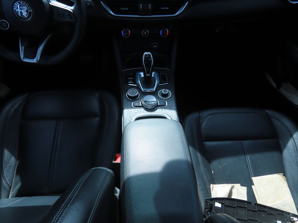 Thumbnail: 2021 Alfa Romeo Stelvio - 9