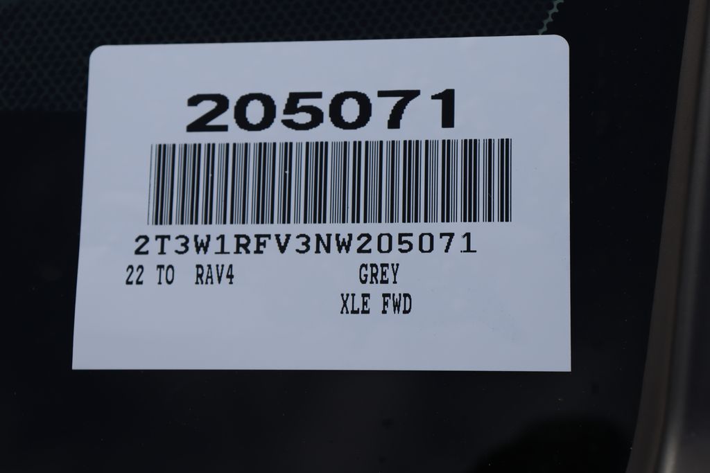 2022 Toyota RAV4 XLE 7